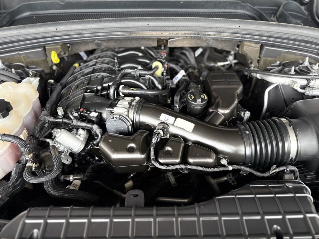 Used 2022 Jeep Grand Cherokee Limited w/ Luxury Tech Group II image 7