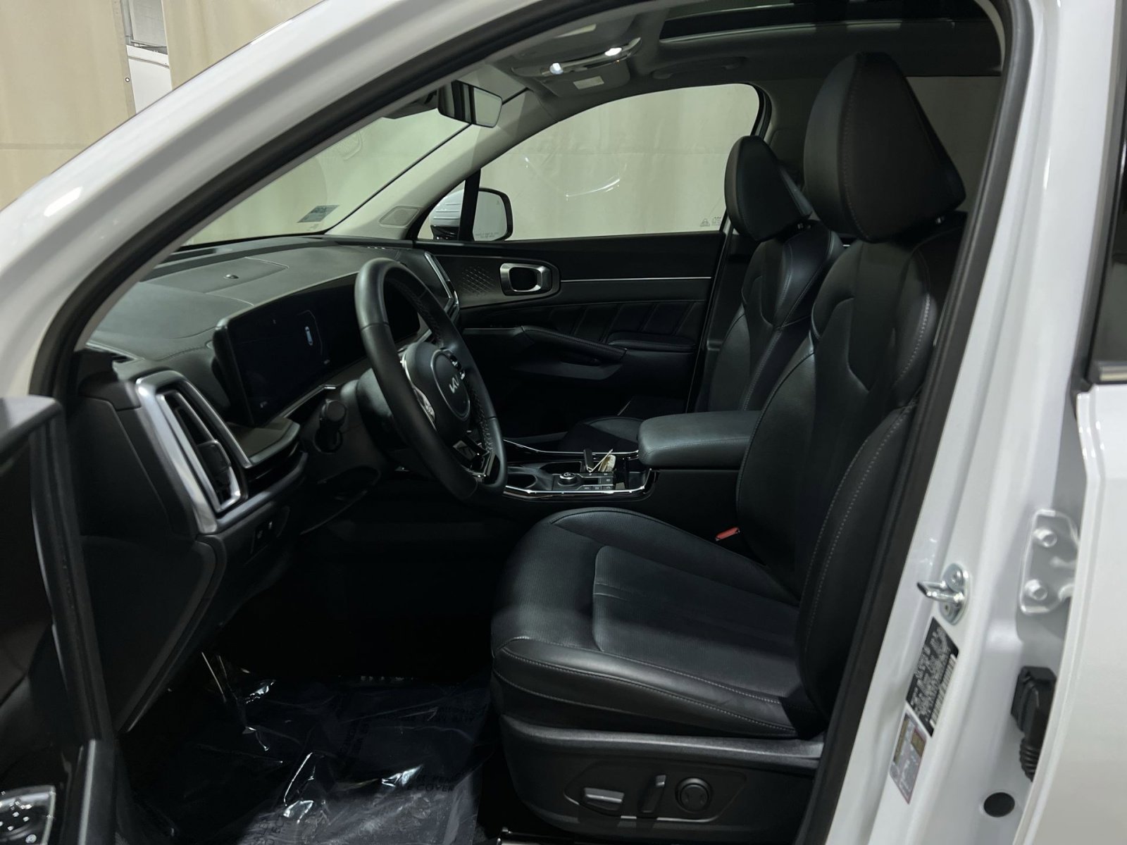 Used 2024 Kia Sorento SX FWD image 26