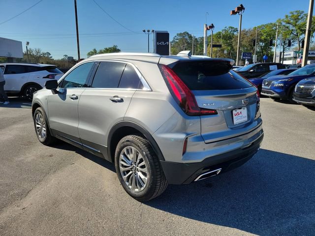 Used 2024 Cadillac XT4 Premium Luxury image 3