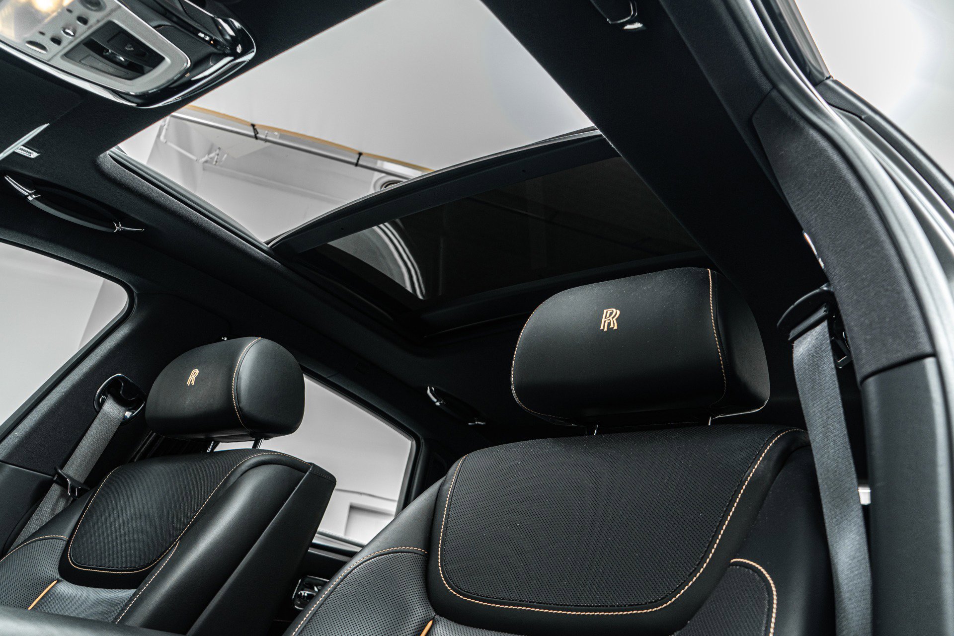 Used 2017 Rolls-Royce Ghost Extended Wheelbase image 18