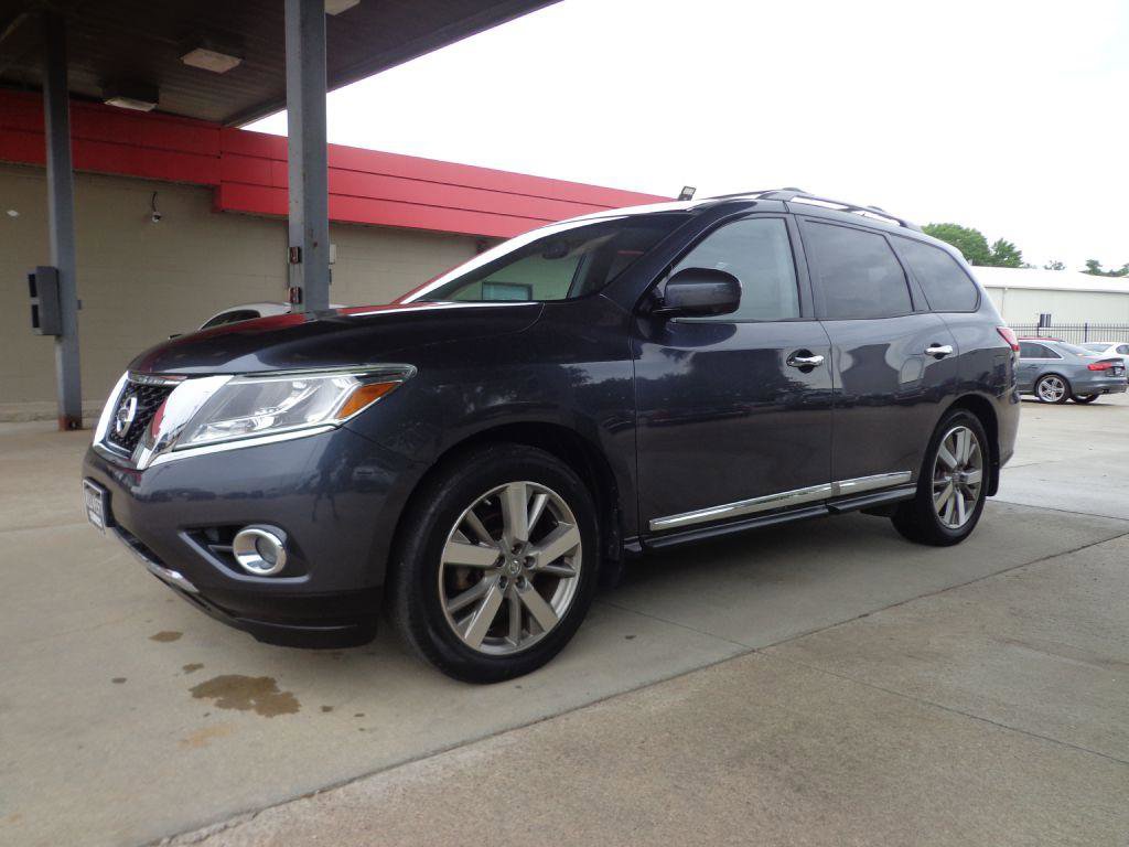 Used 2014 Nissan Pathfinder Platinum image 1