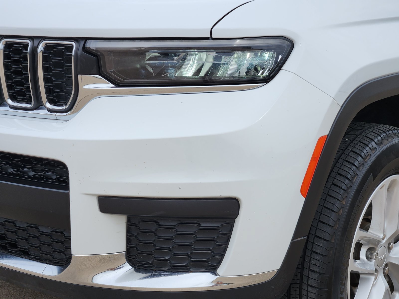 Used 2025 Jeep Grand Cherokee L Laredo w/ Luxury Tech Group I RWD image 10