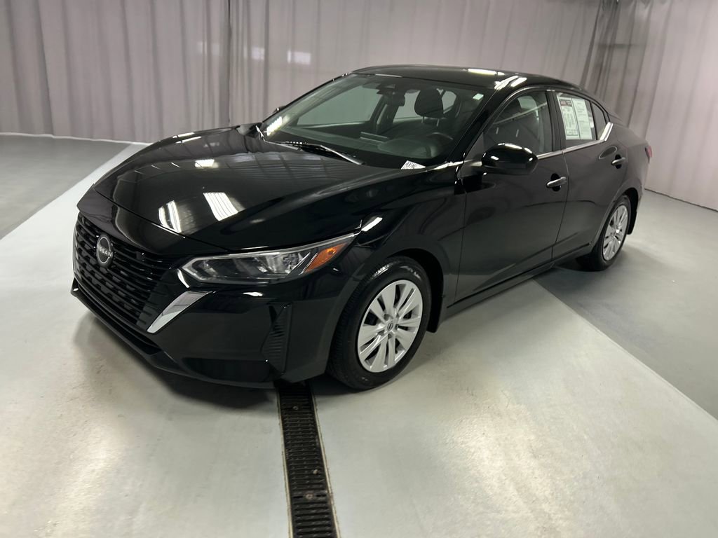 Used 2025 Nissan Sentra S video 3