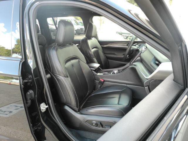 Used 2024 Jeep Grand Cherokee Limited 4xe AWD/4WD image 24