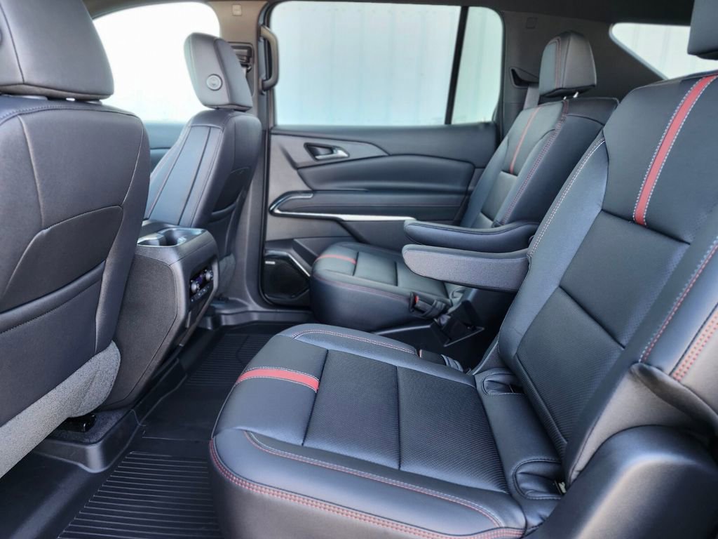 New 2026 Chevrolet Traverse RS w/ LPO, Floor Liner Package image 14