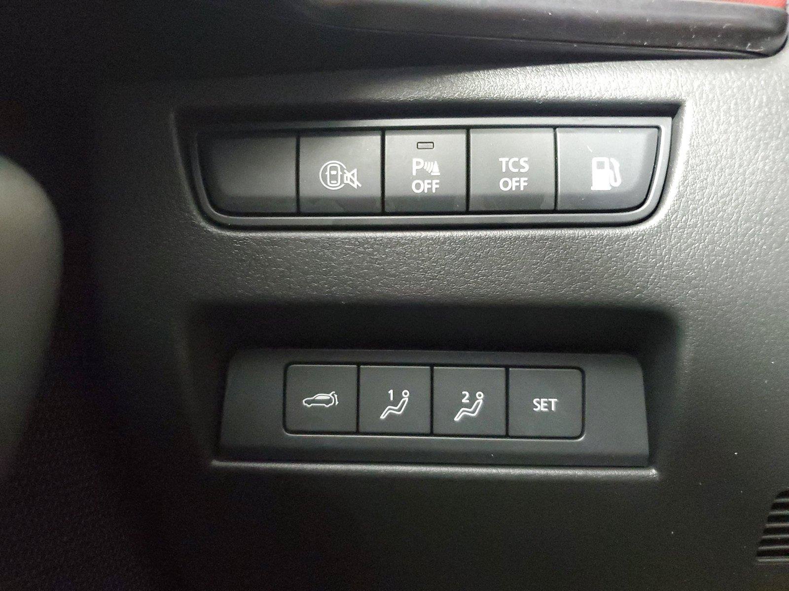 Used 2025 MAZDA CX-70 Plug-In Hybrid w/ Premium Plus AWD/4WD image 32