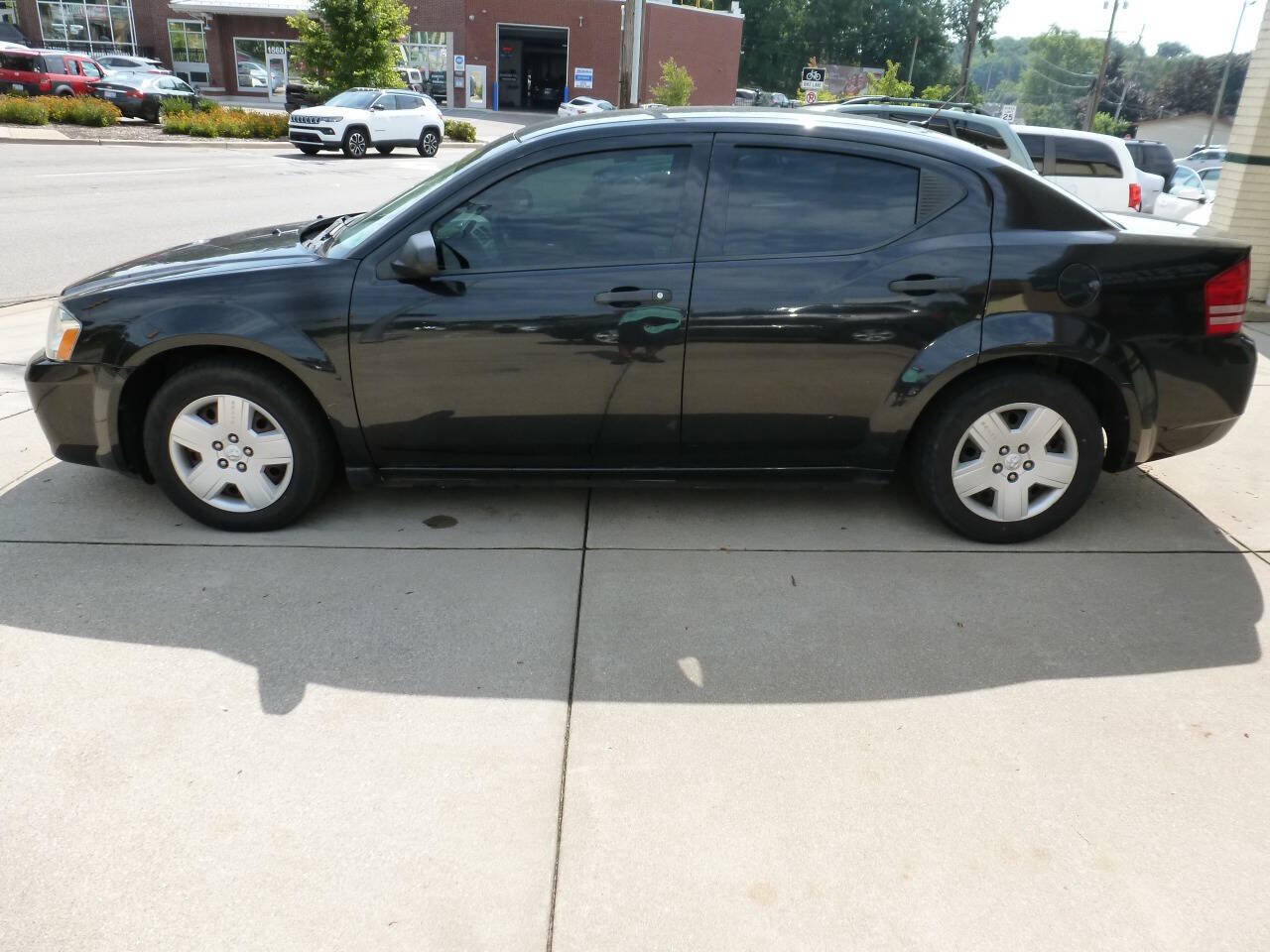 Used 2009 Dodge Avenger SXT FWD image 6