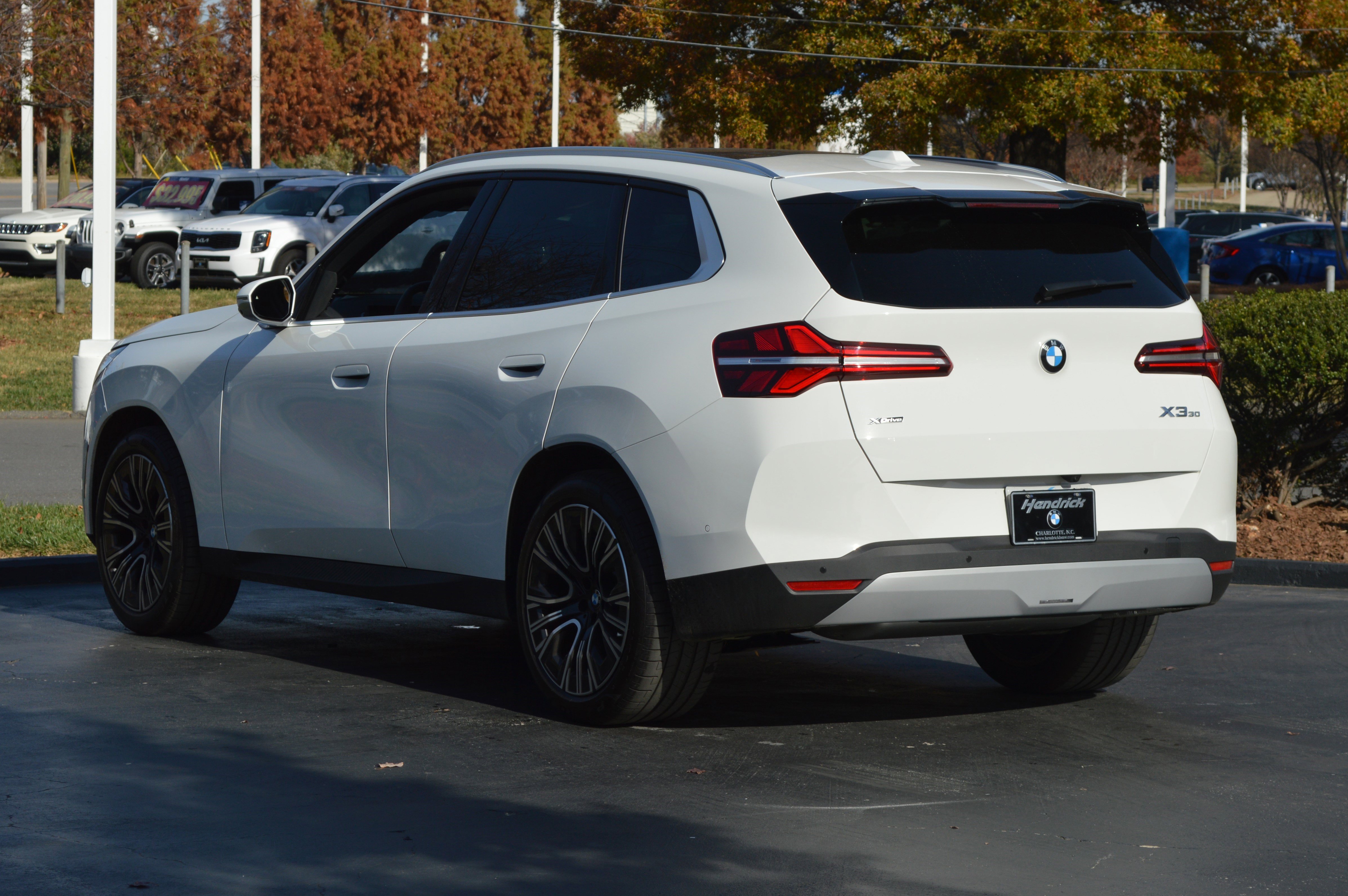 Used 2026 BMW X3 xDrive30 w/ Premium Package image 9