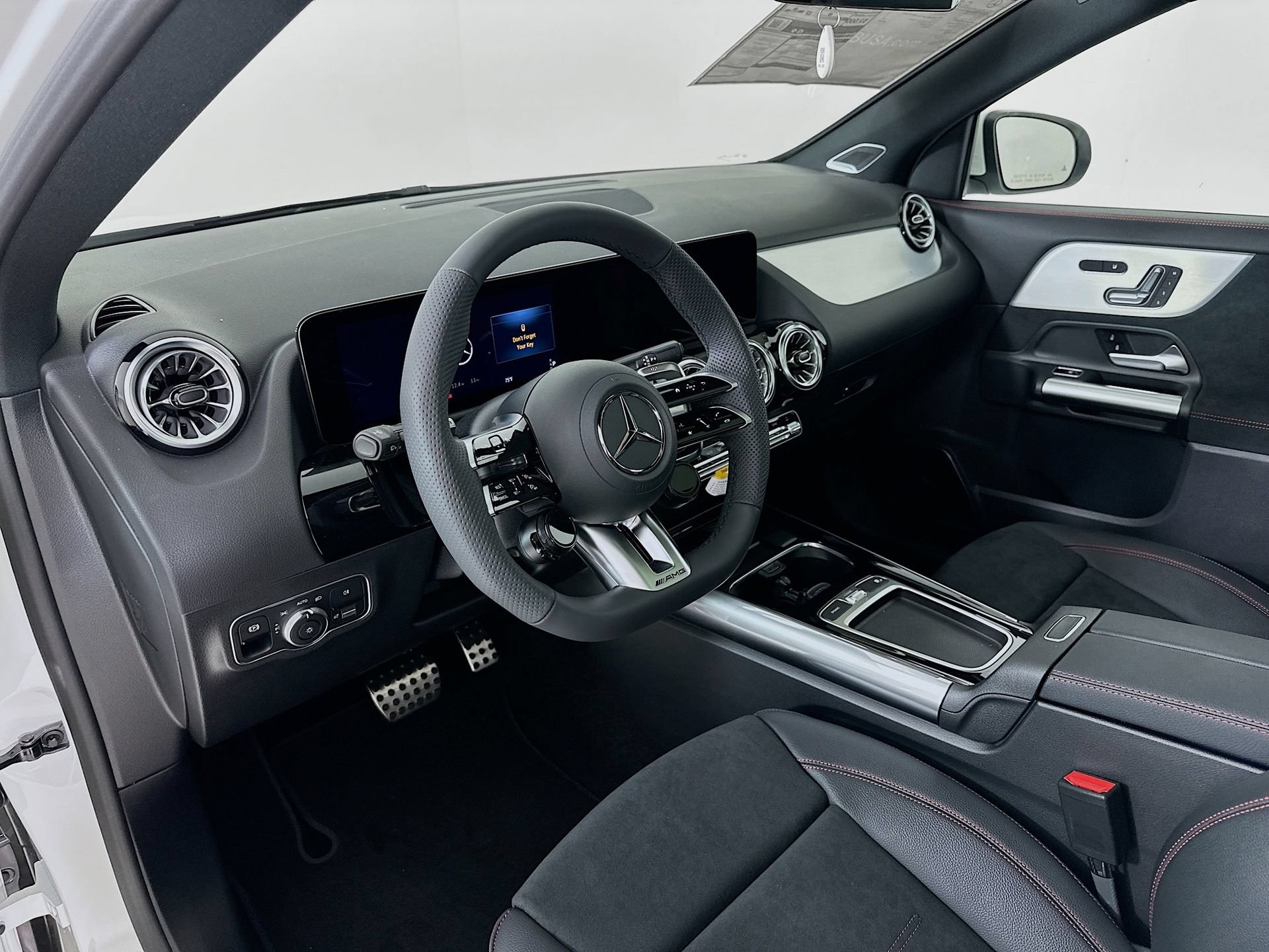 New 2026 Mercedes-Benz GLA 35 AMG 4MATIC image 10
