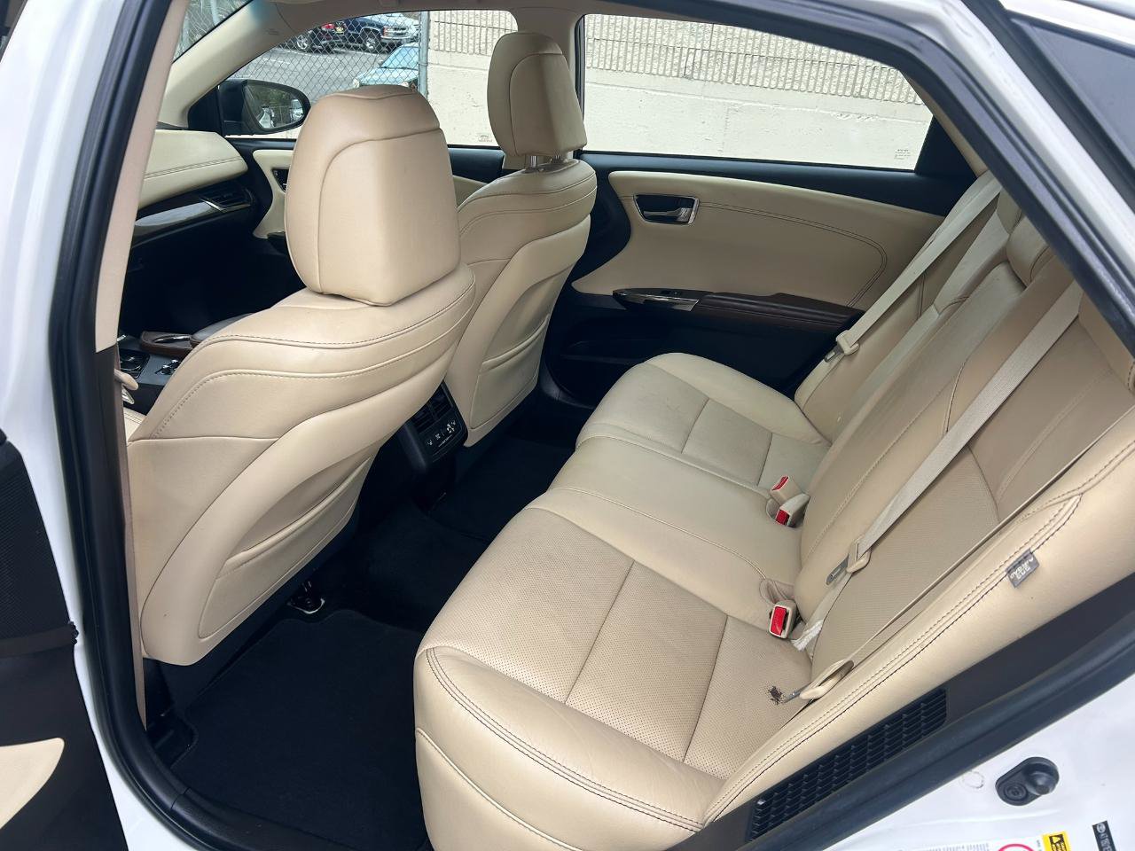 Used 2014 Toyota Avalon Limited FWD image 13