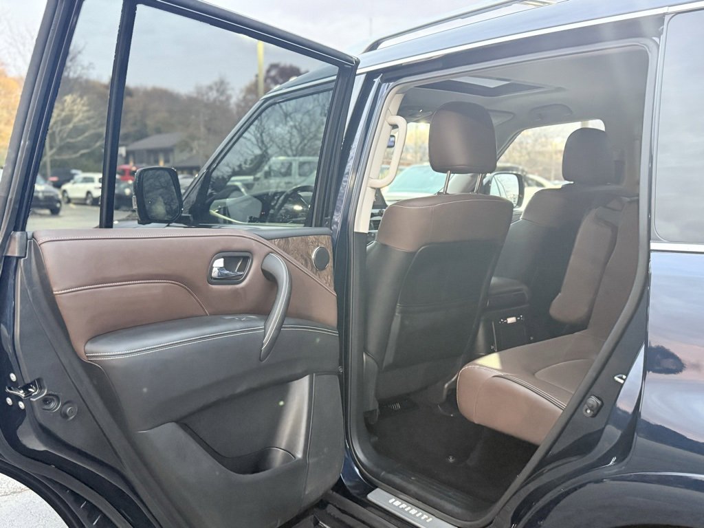 Used 2024 INFINITI QX80 Premium Select w/ Cargo Package image 27