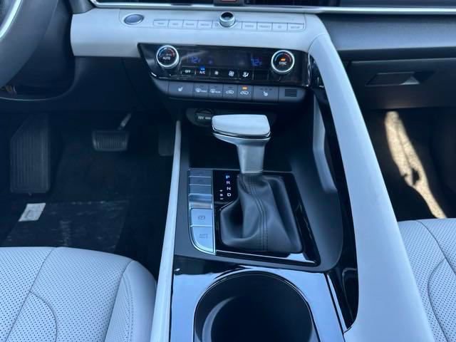 New 2025 Hyundai Elantra Limited w/ Cargo Package image 15