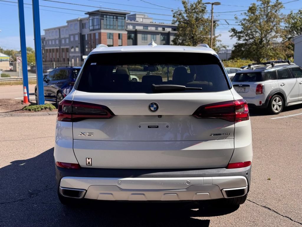 Used 2022 BMW X5 xDrive40i w/ Premium Package AWD/4WD image 5