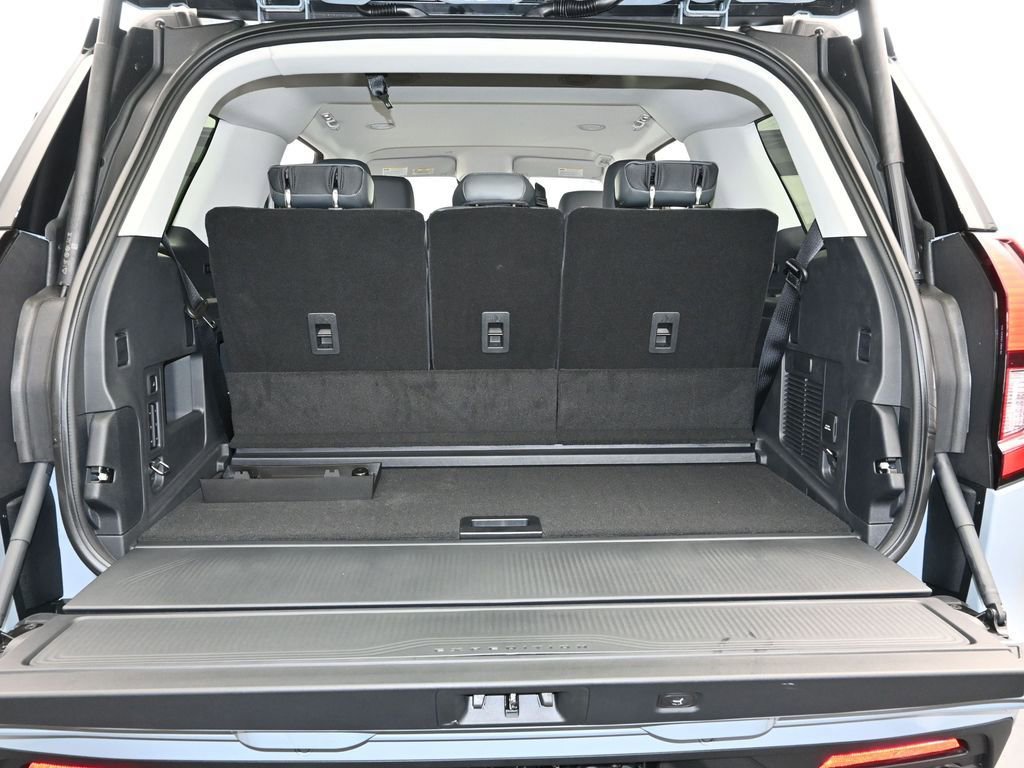 New 2026 Ford Expedition Active image 11