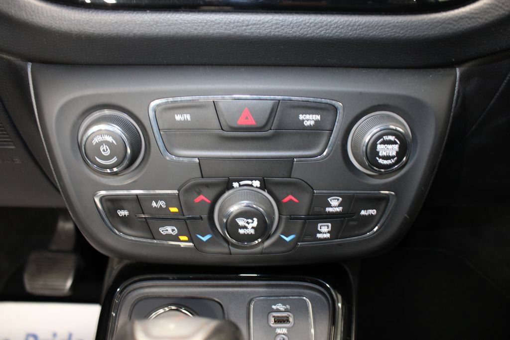 Used 2020 Jeep Compass Limited AWD/4WD image 16