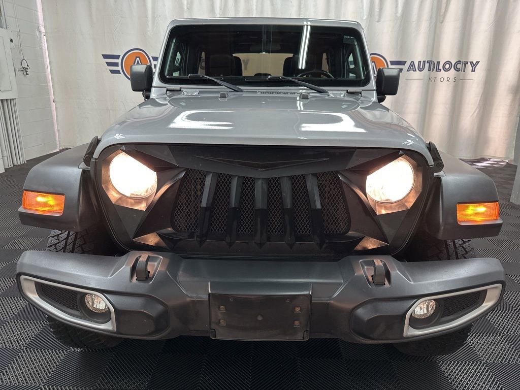 Used 2018 Jeep Wrangler Unlimited Sahara AWD/4WD image 4