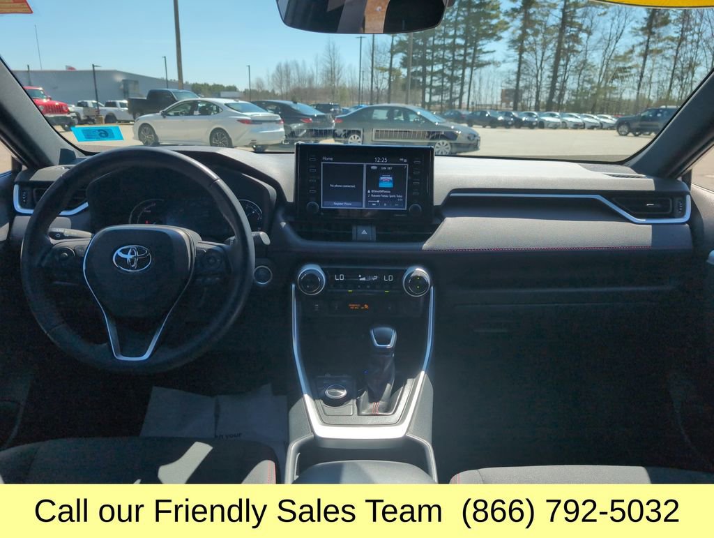 Used 2021 Toyota RAV4 SE image 13