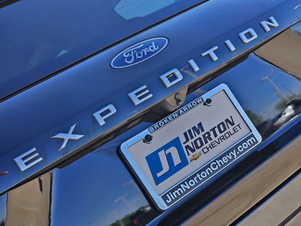 Used 2025 Ford Expedition Active image 14