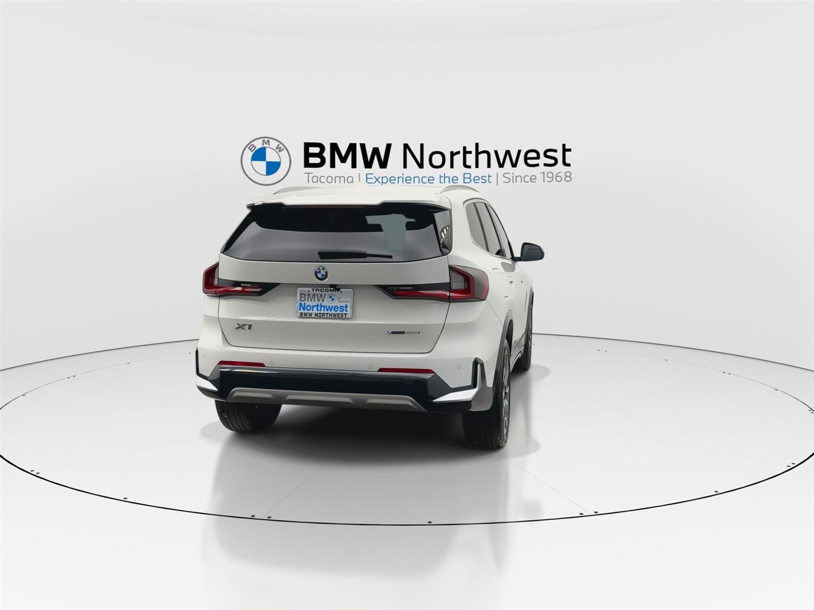 Used 2023 BMW X1 xDrive28i w/ Convenience Package AWD/4WD image 2