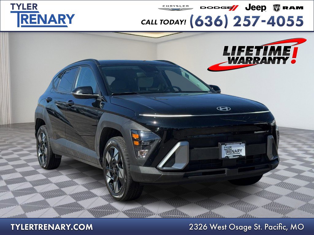 Used 2025 Hyundai Kona SEL image 1