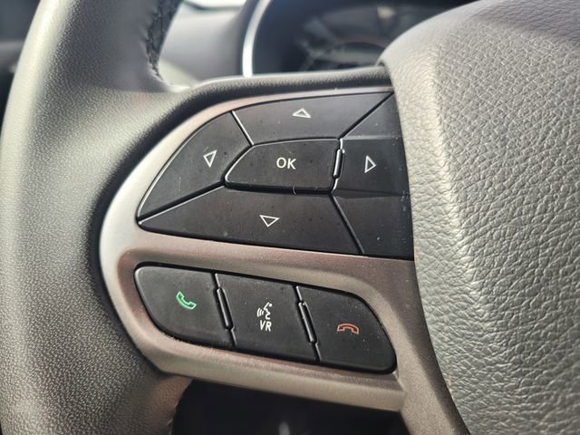 Used 2020 Jeep Cherokee Latitude Plus image 28