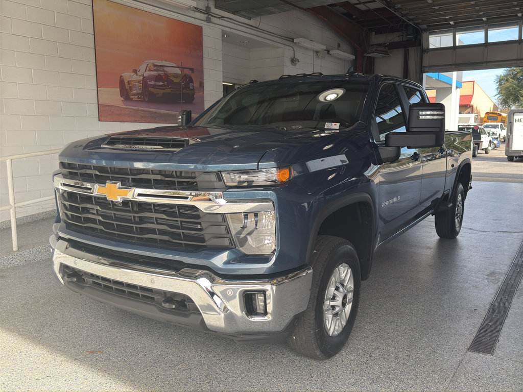 Used 2025 Chevrolet Silverado 2500 LT w/ Safety Package image 4
