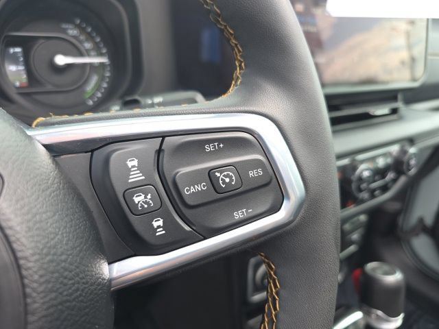 Used 2024 Jeep Wrangler Unlimited Sahara w/ Safety Group AWD/4WD image 21