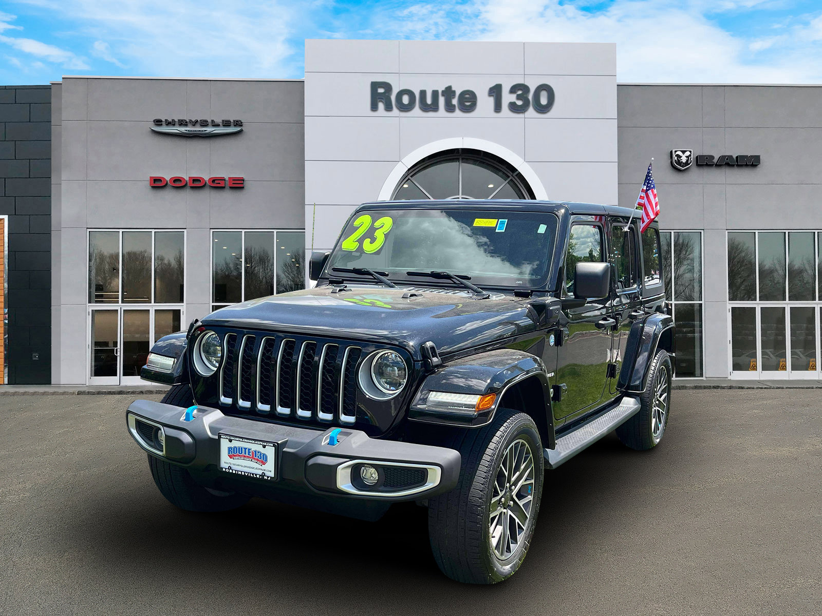 Used 2023 Jeep Wrangler Unlimited Sahara w/ Cold Weather Group AWD/4WD image 2