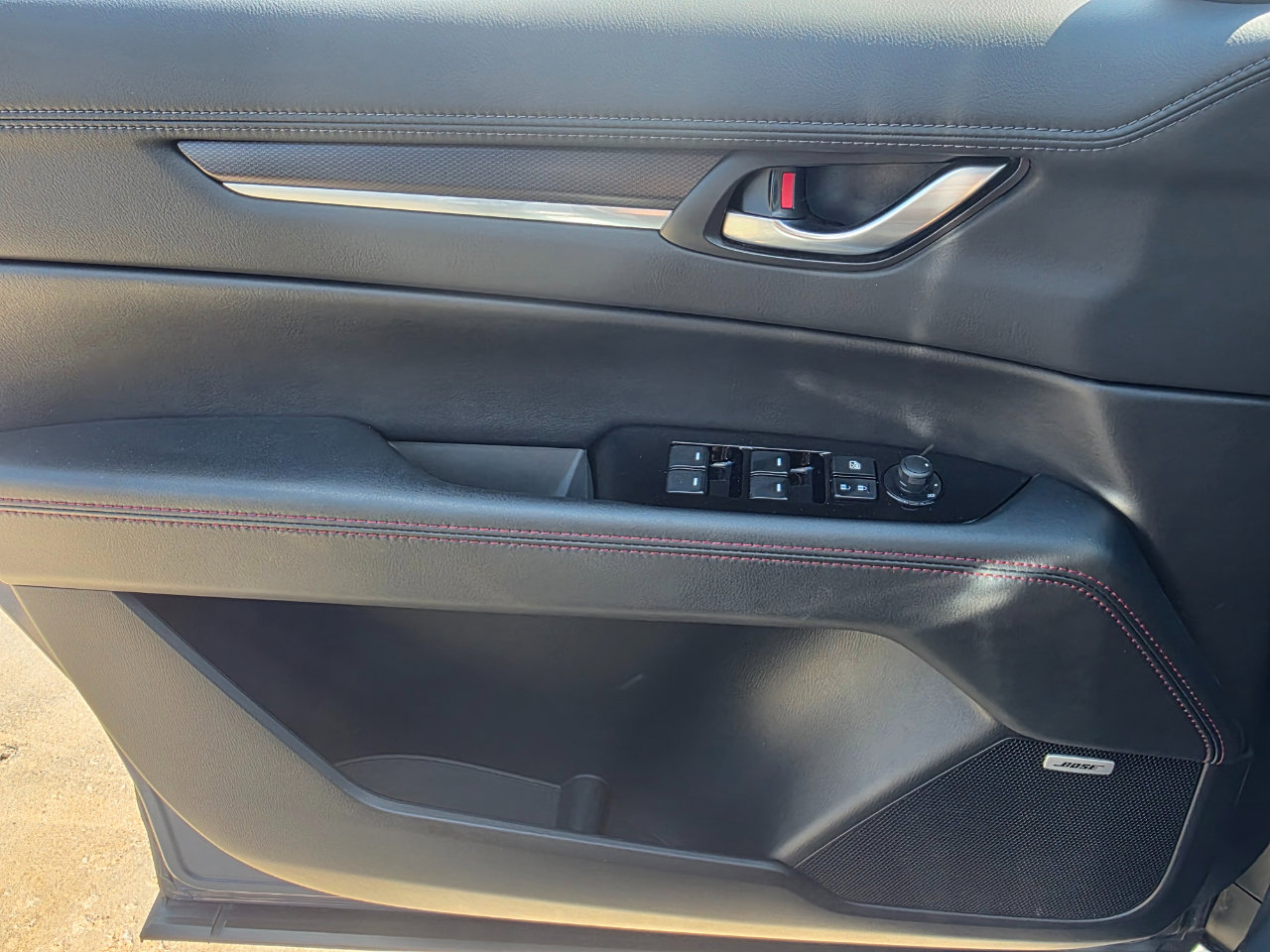 Used 2025 MAZDA CX-5 Carbon Edition image 14