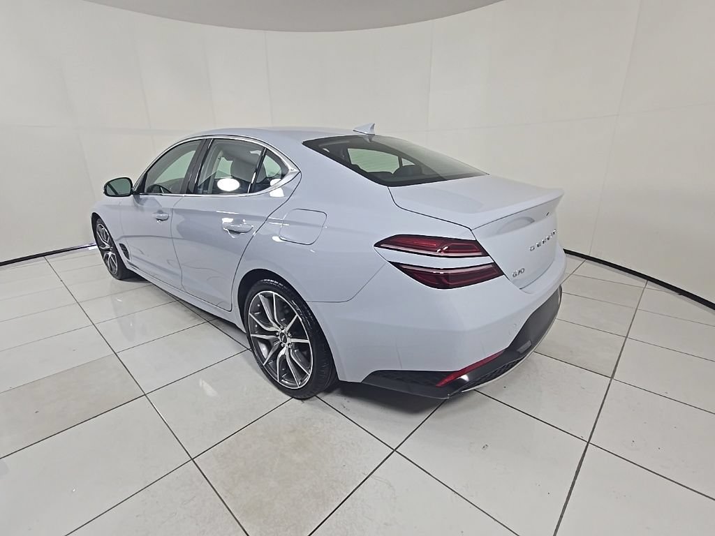 Used 2023 Genesis G70 2.0T RWD image 7
