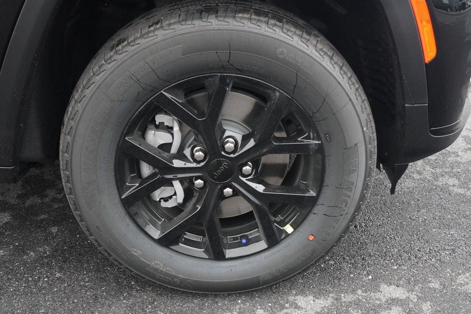 New 2025 Jeep Grand Cherokee L Altitude image 32