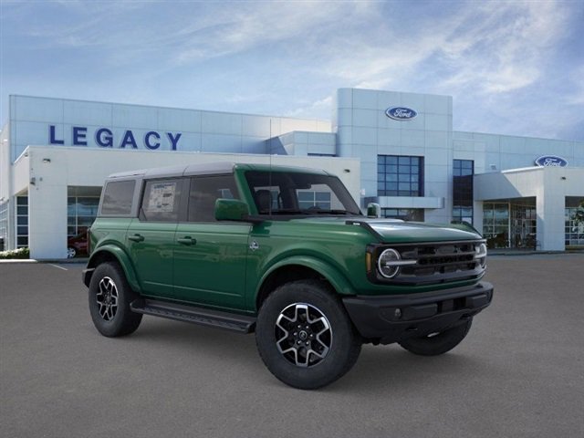 New 2025 Ford Bronco Outer Banks image 7