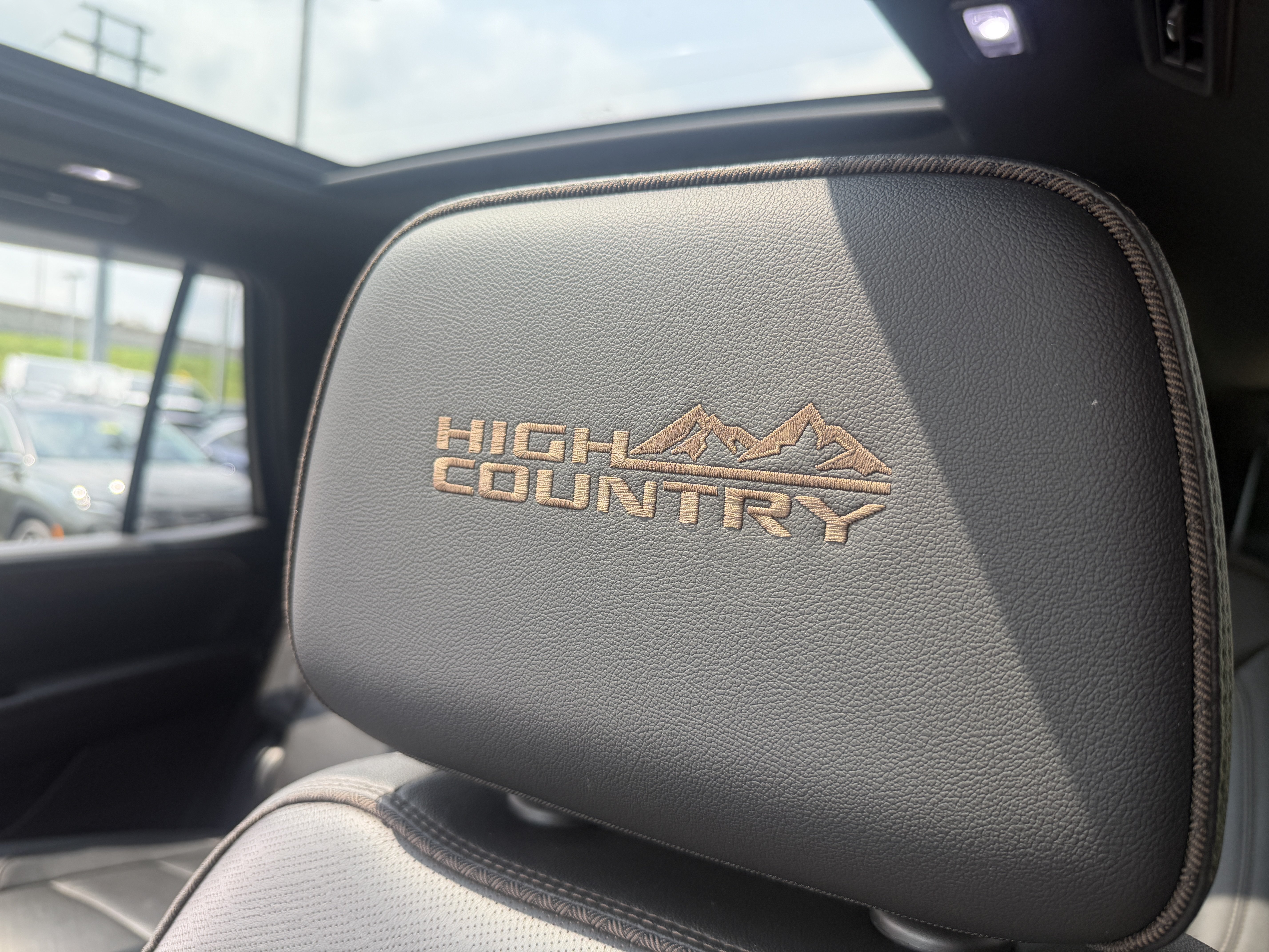 Used 2021 Chevrolet Tahoe High Country w/ Premium Package AWD/4WD image 44