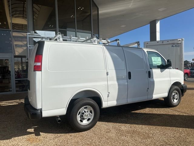 New 2025 Chevrolet Express 2500 RWD image 2