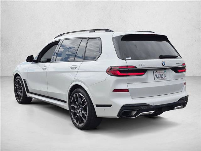 Used 2024 BMW X7 xDrive40i w/ M Sport Package AWD/4WD image 7