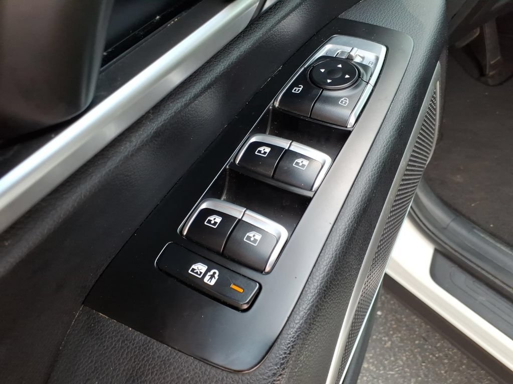 Used 2020 Kia Telluride LX FWD image 9