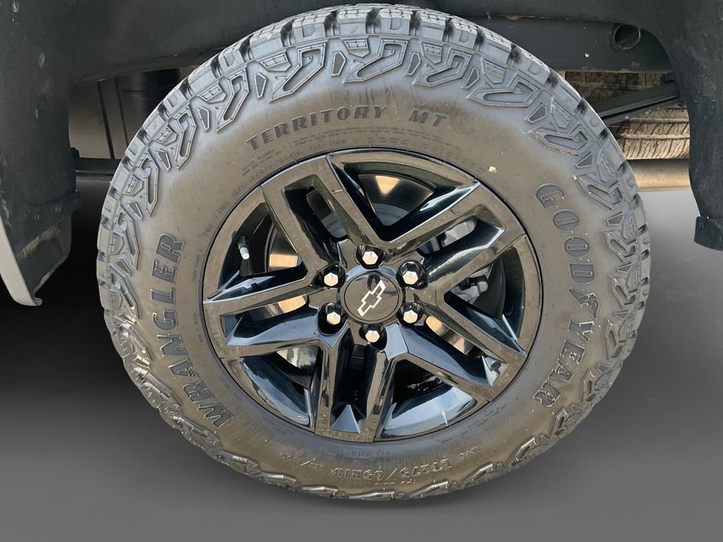 Used 2024 Chevrolet Silverado 1500 LT Trail Boss w/ Protection Package AWD/4WD image 8