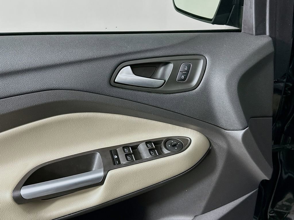 Used 2019 Ford Escape SEL image 13