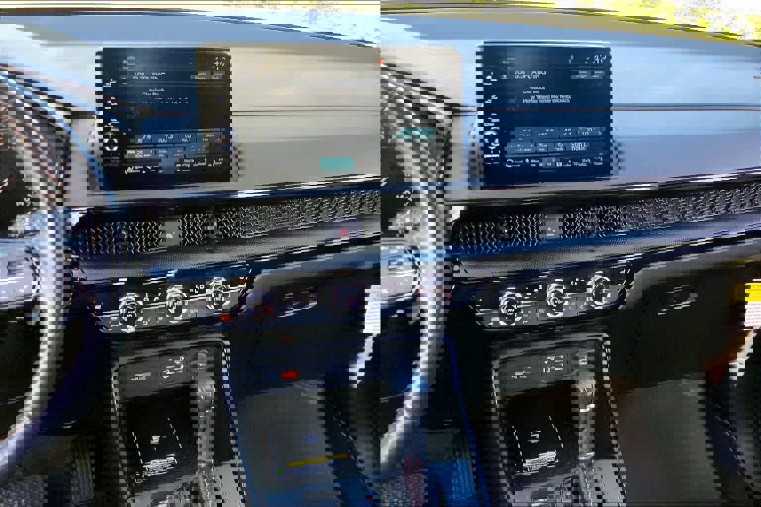 Used 2024 Honda CR-V Sport Touring image 6