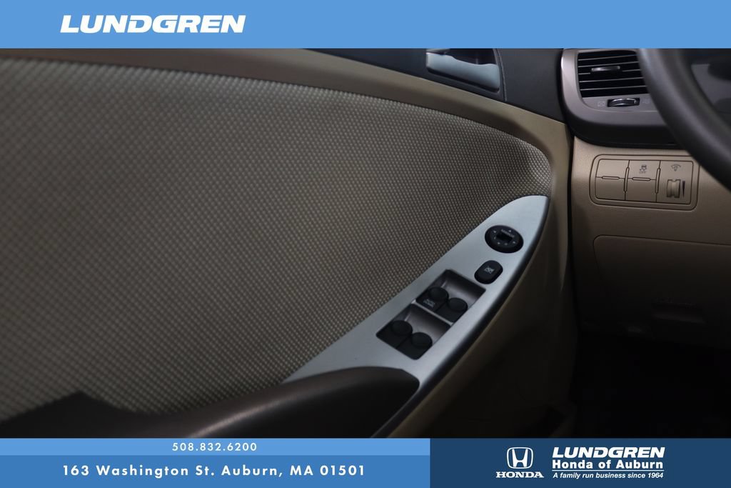 Used 2012 Hyundai Accent GLS w/ Comfort Pkg 2 FWD image 25