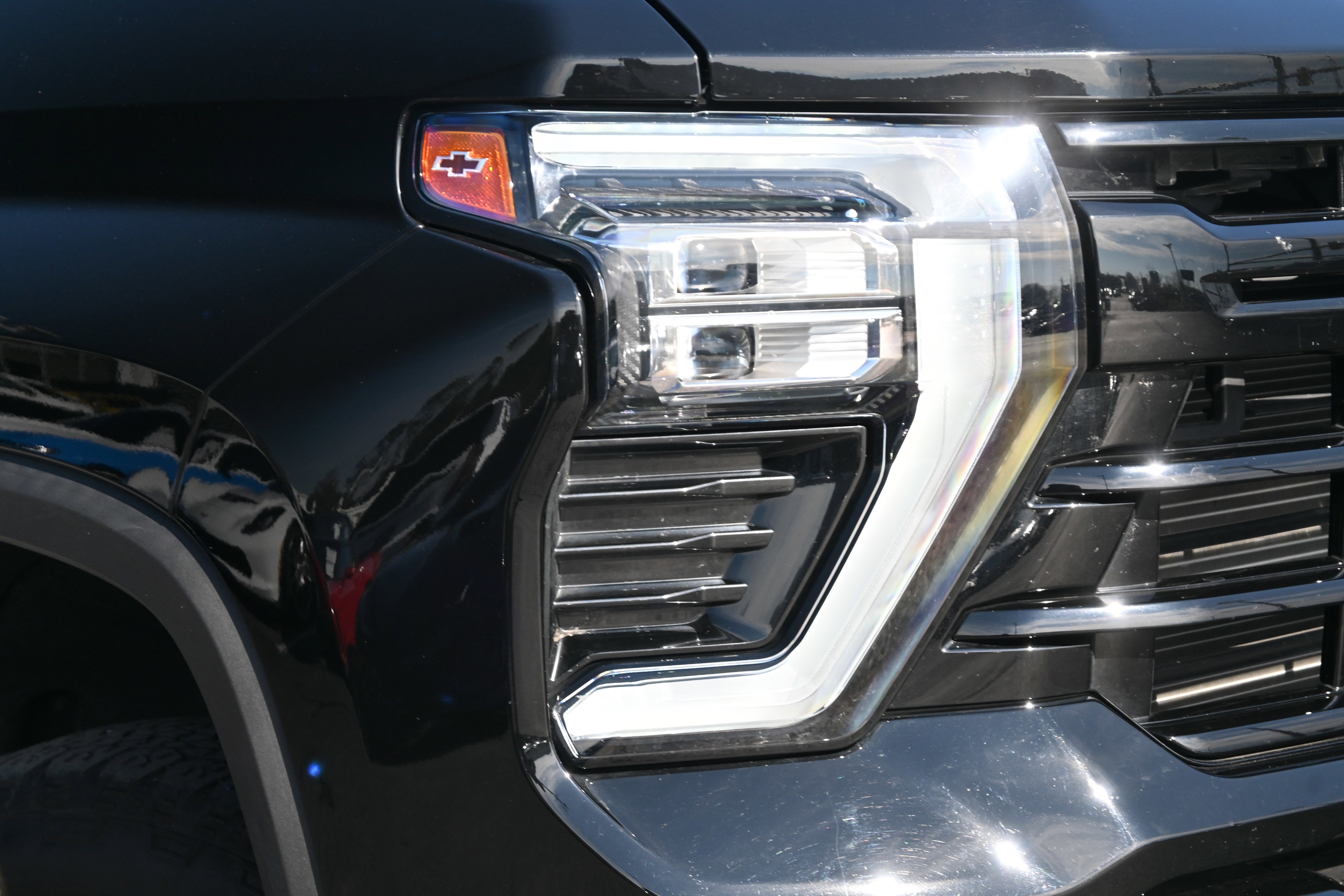 Used 2024 Chevrolet Silverado 2500 LT w/ Midnight Edition image 12