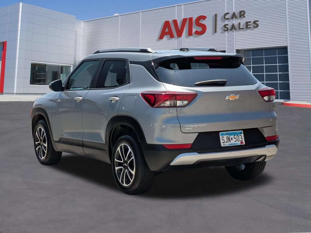 Used 2025 Chevrolet TrailBlazer LT AWD/4WD image 9
