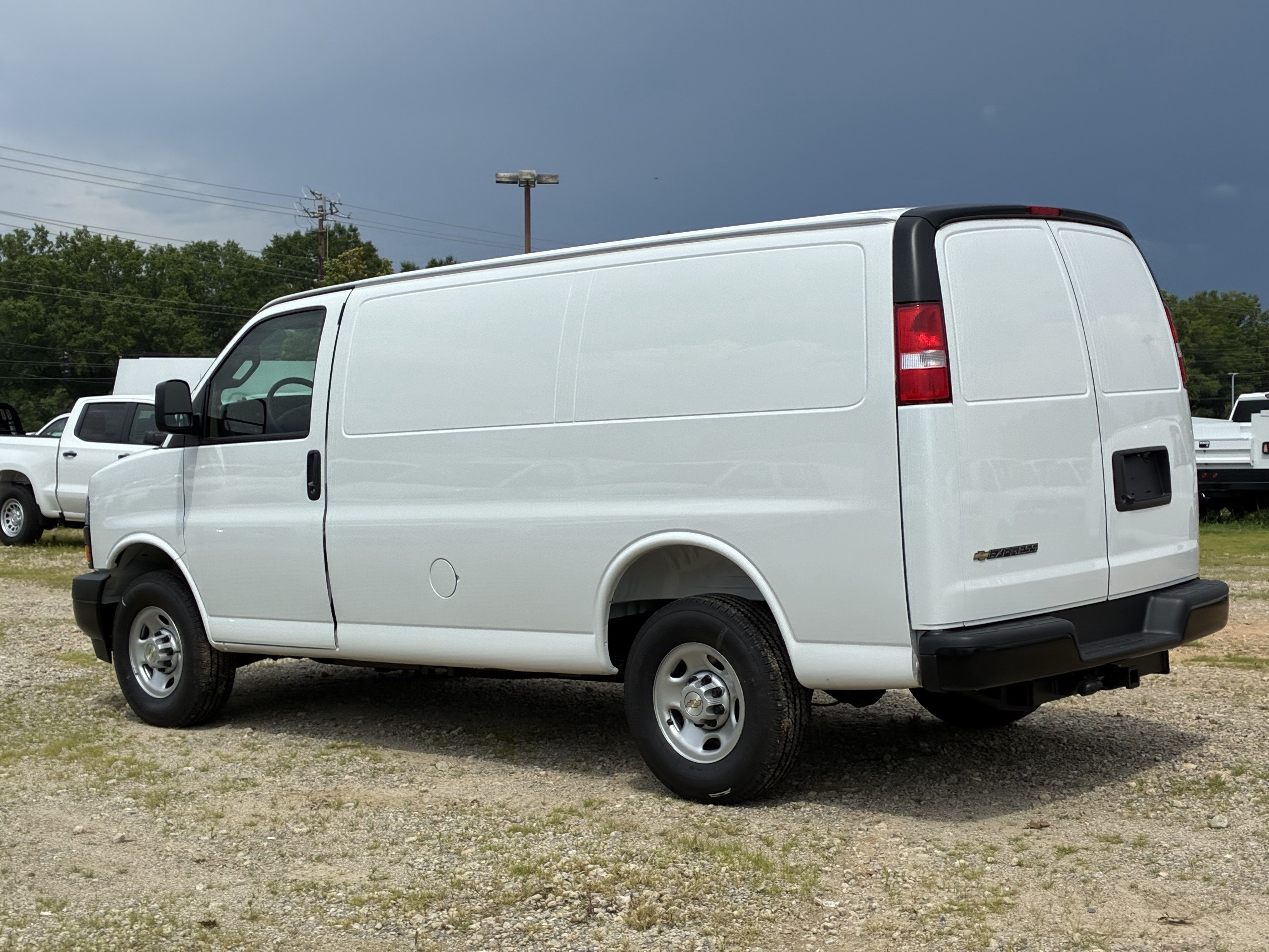New 2026 Chevrolet Express 2500 w/ Driver Convenience Package RWD image 9