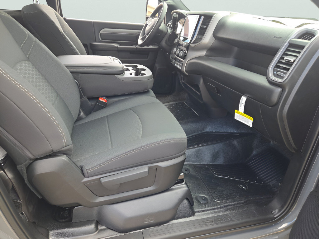 New 2026 RAM 5500 Tradesman AWD/4WD image 7