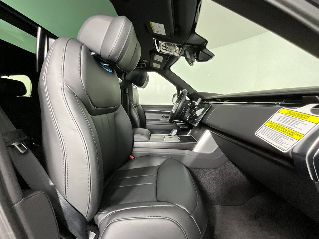 New 2026 Land Rover Range Rover Long Wheelbase Autobiography AWD/4WD image 3