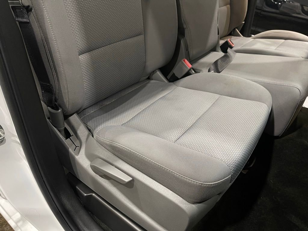 Used 2017 Chevrolet Silverado 1500 Custom w/ Custom Convenience Package image 9