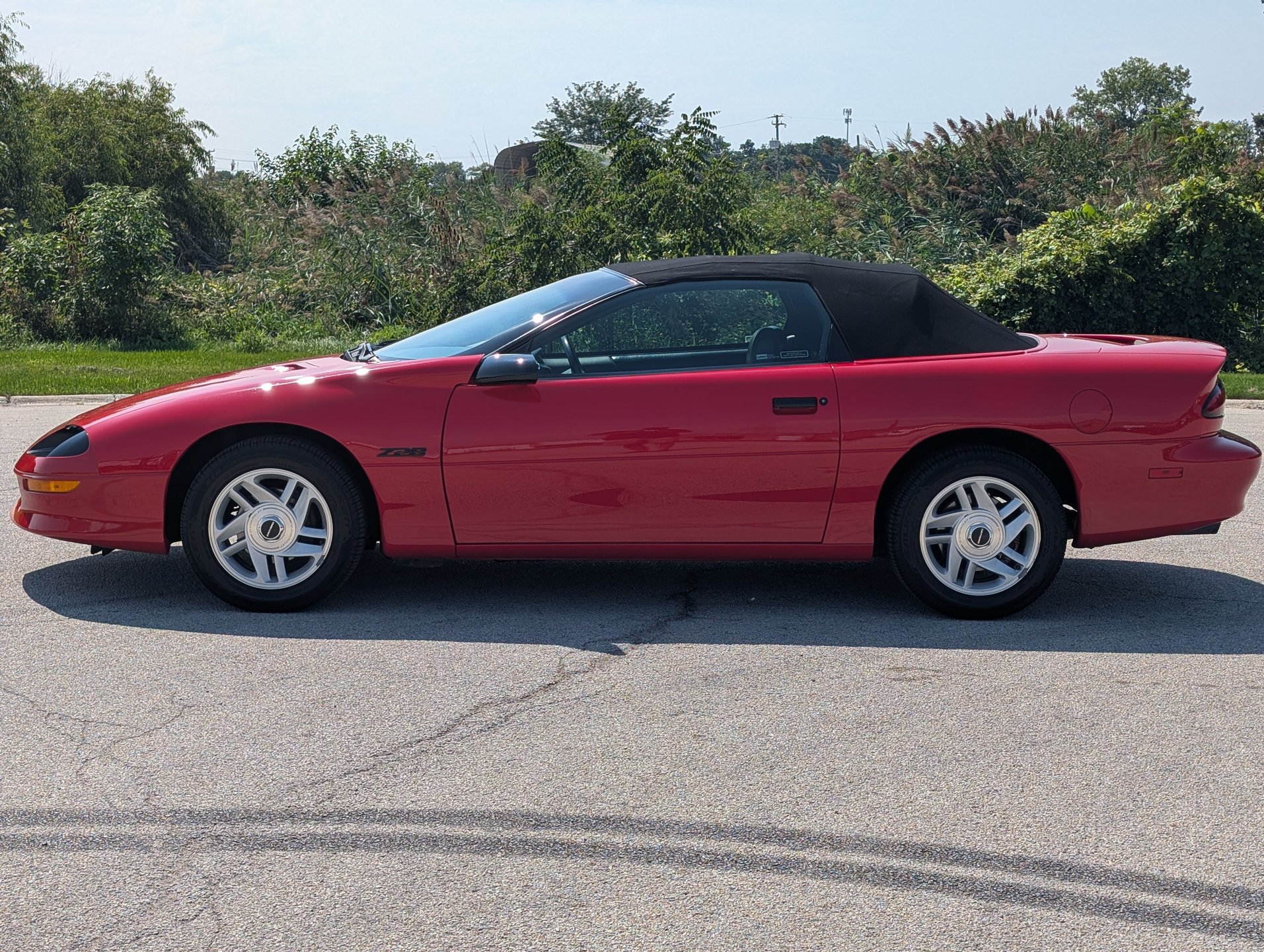 Used 1994 Chevrolet Camaro Z28 RWD image 21