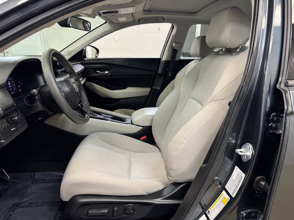 Used 2024 Honda Accord EX image 11