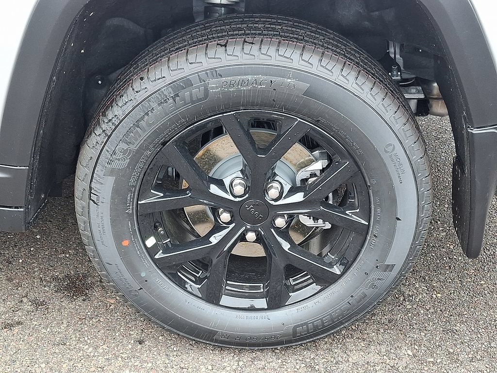 New 2026 Jeep Grand Cherokee Altitude AWD/4WD image 6