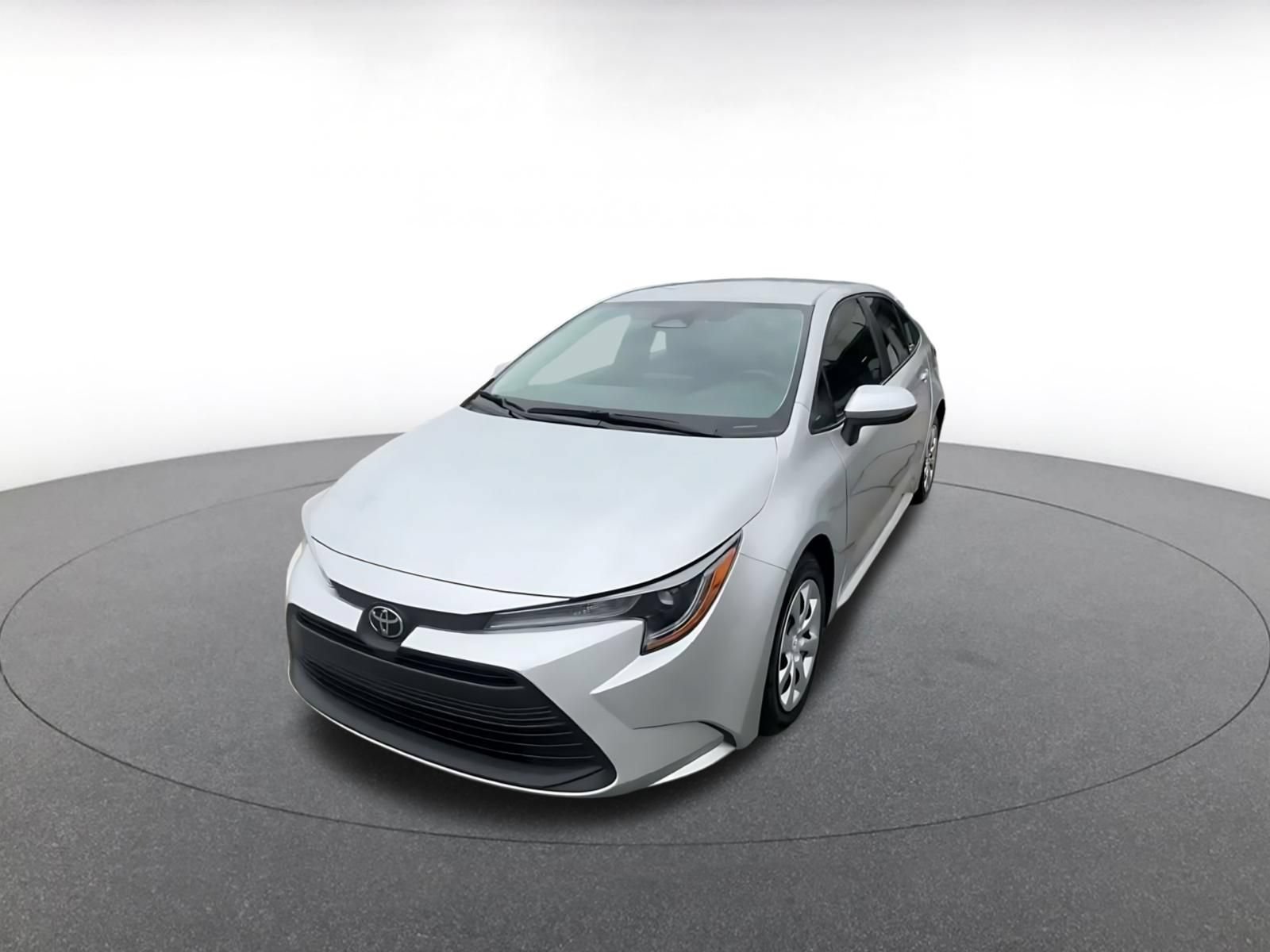 Used 2025 Toyota Corolla LE FWD image 6